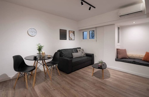 Plaka Apartment | 1BR In Plaka | Rooftop Access w/Acropolis View