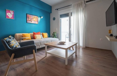 Exarhia Apartment | Exclusive Apt In The Of Athens' 2BD+2 Bathrooms
