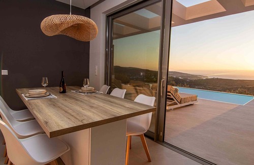 Kamilari Villa | Crete Villa Paseathea, Luxurious Pool Getaway