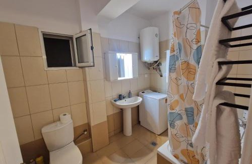 Kozani Apartment | The colorful house with balcony view