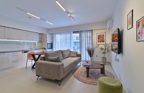 Dafni-Ymittos Apartment | Bright And Elegant Apartment - Lotis