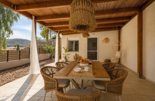 Agia Pelagia House | Seaside Breeze Villa - Beachfront, Private Pool, BBQ