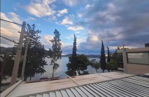 Salamis House | Sea view studio