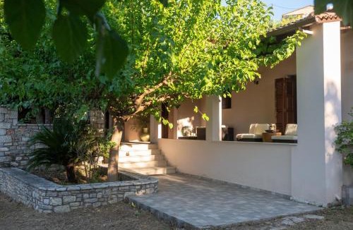 Grigoris Villa | Aura Sea & Shadow Villa, Aigio - 4BR by ΜΡS