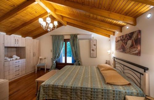 Grigoris Villa | Aura Sea & Shadow Villa, Aigio - 4BR by ΜΡS