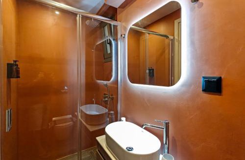 Stoupa House | Dimitra's Studios