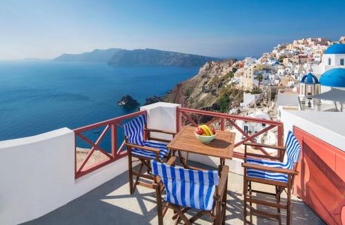 Firostefani Apartment | Very welcoming and cozy villa in Santorini
