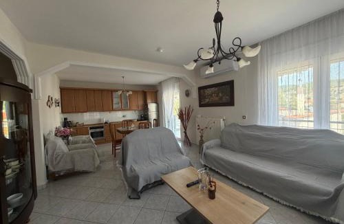 Sintiki Apartment | Grandpas house