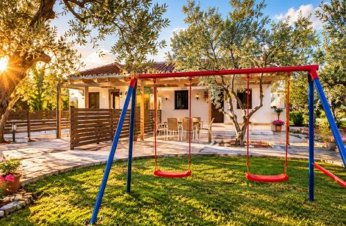 Megalos Prinos Villa | Chrisella Villa