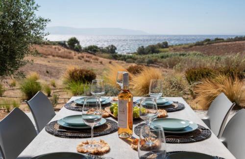 Piso Livadi Villa | Villa Ena - Beach getaway