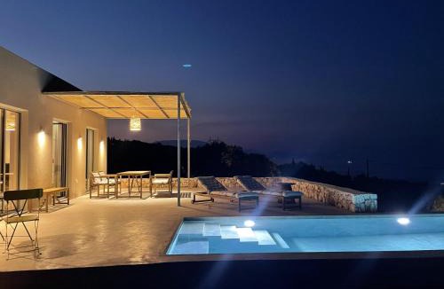 Skinaria Villa | Petritou Villa with Panoramic Sea View and Private Infinity Pool