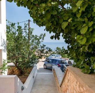 Violi Charaki Apartment | Cretan Horizon by CVR