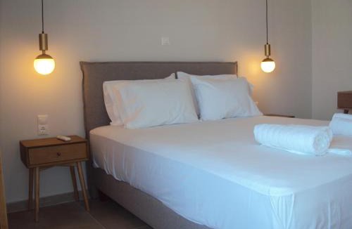 Koroni Apartment | Artaki Beach WAVES Apartment