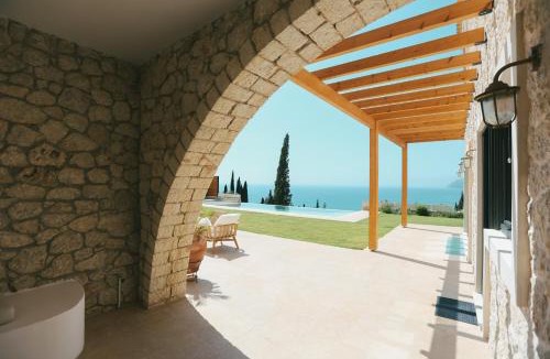 Agios Gordios Apartment | Villa Acrolithos