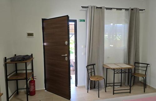Salamis Apartment | Garden Room by the Vineyard Salamis