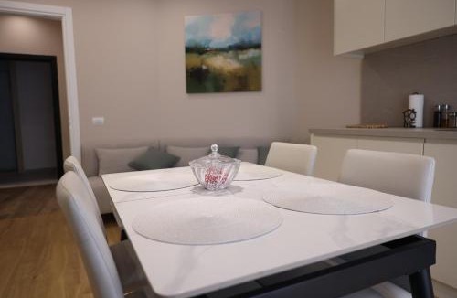 Elbasan Apartment | Mike's Central Apartment