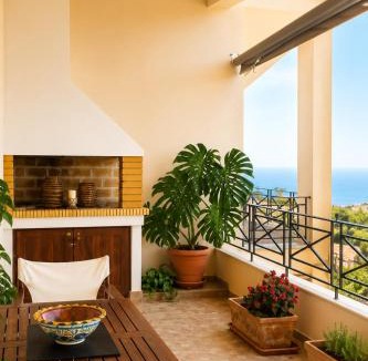 Kiparissia Apartment | TheA Upper Blue