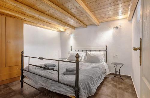 Tzermiado House | Rahati Suite