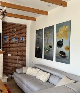 Sakës Villa | Syri Kryemates
