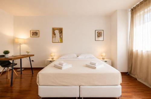 Elliniko Villa | Adelos III Bloom Villa 5BR 360m - Sauna - Rooftop