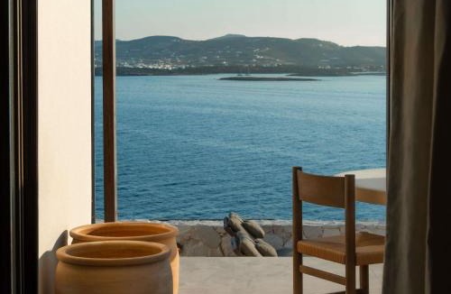 Paros Hotel | Luura - Cliff, Paros, Morgans Originals
