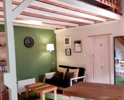 Nikaia-Agios Ioannis Rentis Apartment | Cute studio in the center of Athens