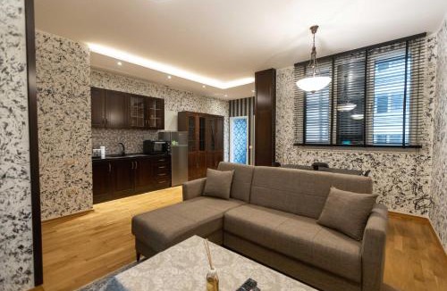 Blloku Apartment | Blloku Residence, Iconic Villa View, Walk Everywhere