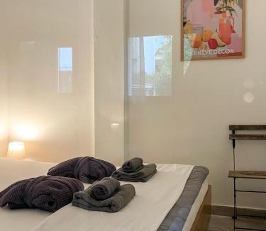 Chalandri Apartment | Central Urban Retreat