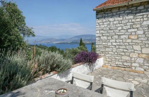 Petaleia House | Sinies Stone Cottage - NE Corfu