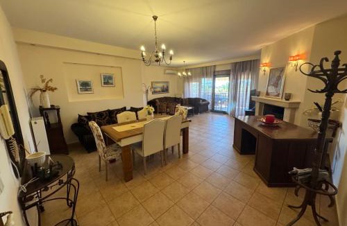 Alexandroupoli Apartment | Villa Reina 2