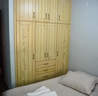 Arta Apartment | Arta Wood & Stone Traditional Villa Central Stay