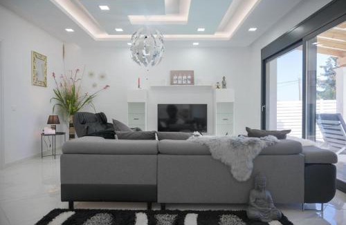 Notos Villa | Diamond Luxury Villa Corfu