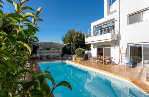 Spata-Artemida Villa | Evaeri villa