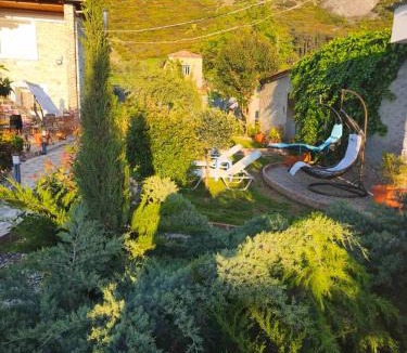 Krinidhes Villa | Giorgos Suite - Jacuzzi Hideaway in Lydia, Kavala