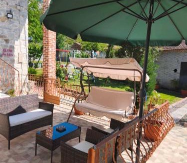 Krinidhes Villa | Giorgos Suite - Jacuzzi Hideaway in Lydia, Kavala