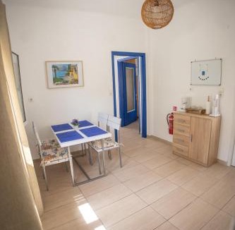 Agii Theodori Apartment | Blue Water Escape