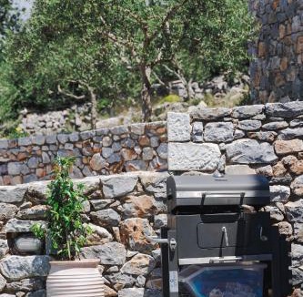Neon Oitylo Apartment | 'Acroterra Stone House', Areopoli, Mani