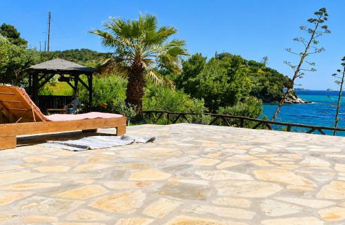 Elia Apartment | SEA La Vie Seafront Apartment, Kalogria Beach