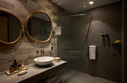 Ampelokipi Hotel | Limneon Resort & Spa