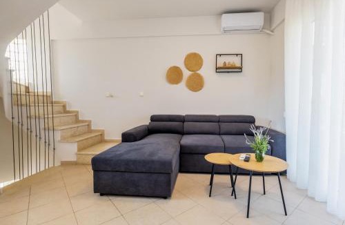 Polichrono Apartment | Blue Donkey Villas