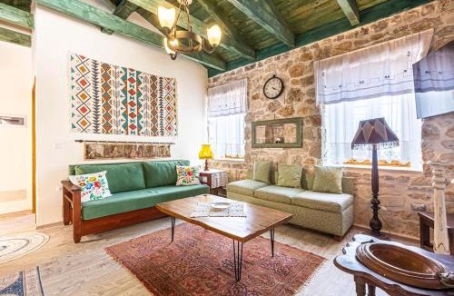 Vuno Apartment | Mosaic of Vuno 2 Stories in Stone, Views & Love