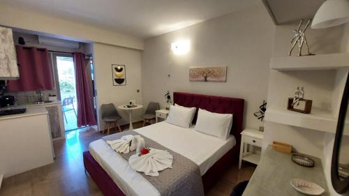Vathy Apartment | NESTOR LUXURY Studios