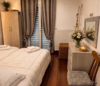 Perama Apartment | VILLA FRETTA