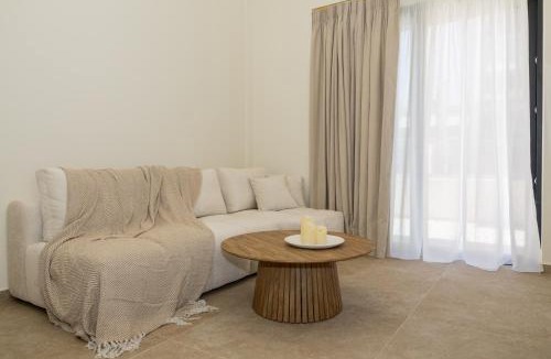 Petroupoli Apartment | Aelia Suite Romantic Jacuzzi Retreat Private Stay