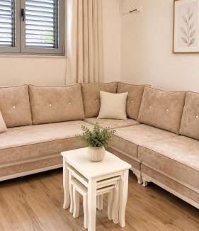 Mbrostar-Urë Apartment | Pine Villa