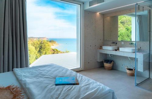 Agios Matthaios Villa | Endless Blue