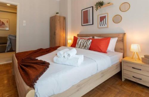 Thessaloniki City Centre Apartment | Spacious Modern Suite in the Heart of Center