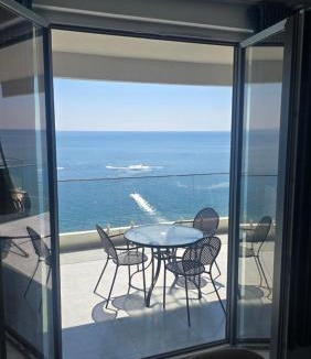 Shengjin Apartment | Eddy's Luxury Suites - Ilyonis