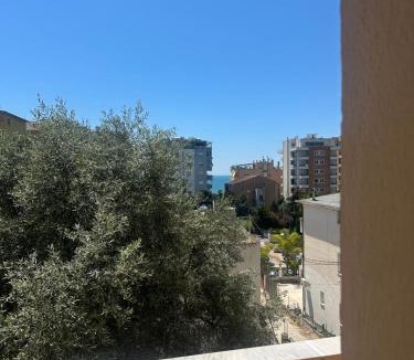 Shkembi i Kavajes Apartment | Family Villa with view