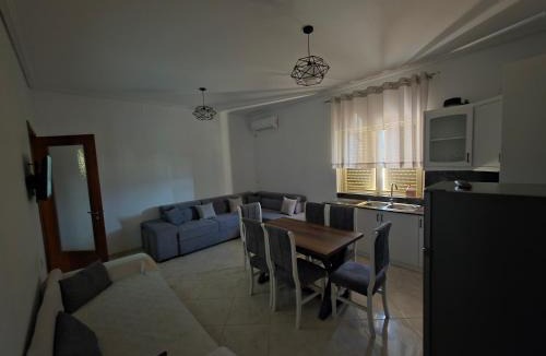 Qafe e Gjashtes Apartment | Villa PIRO